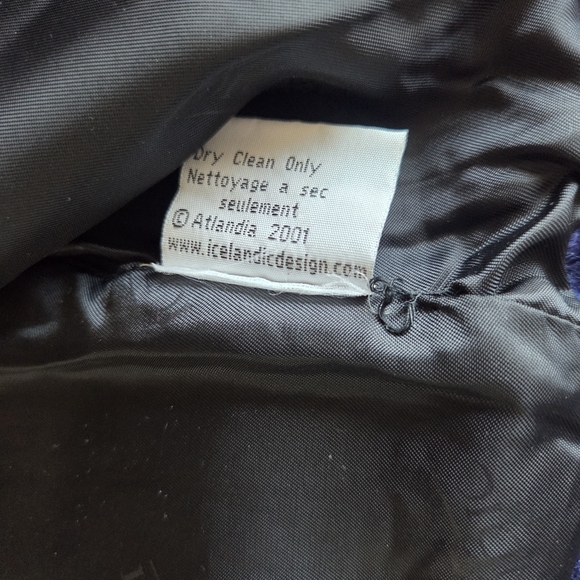 Icelandic Design Blue Wool Embroidered Flower Vest Womens Size Large - Picture 6 of 9